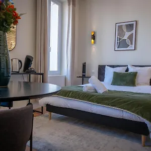 Le Napoleon , Vichy France